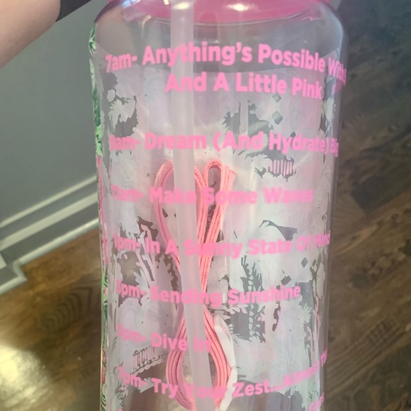 Lilly Pulitzer GWP Water Bottle in Mandevilla Baby Always Worth It- NEW - Picture 13 of 16